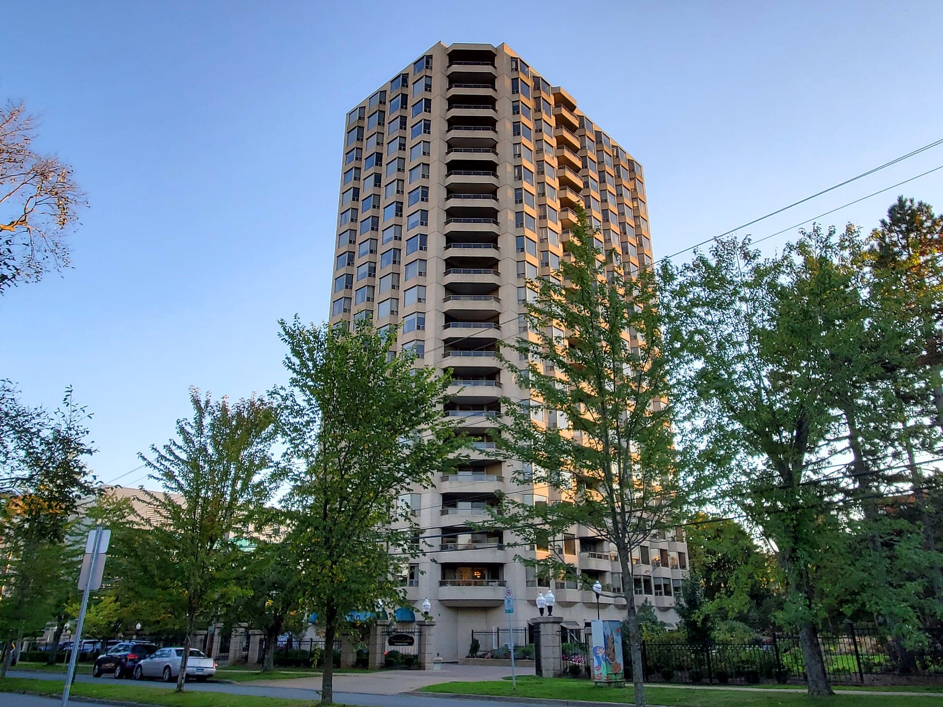 Summer Gardens, a tall condominium tower at 1470 Summer Street in Halifax
