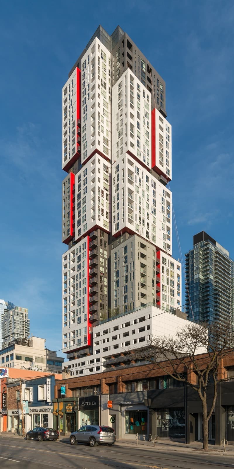 Picasso on Richmond tower seen from the street
